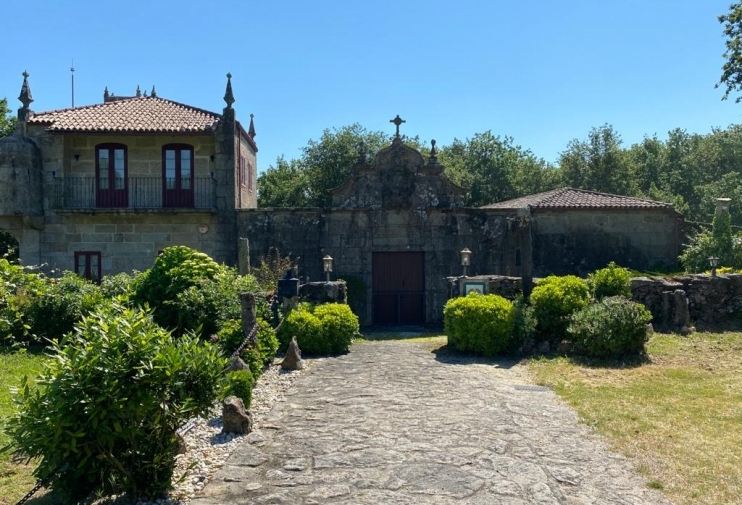 Pazo da Fraga e Capela de Santa Marta